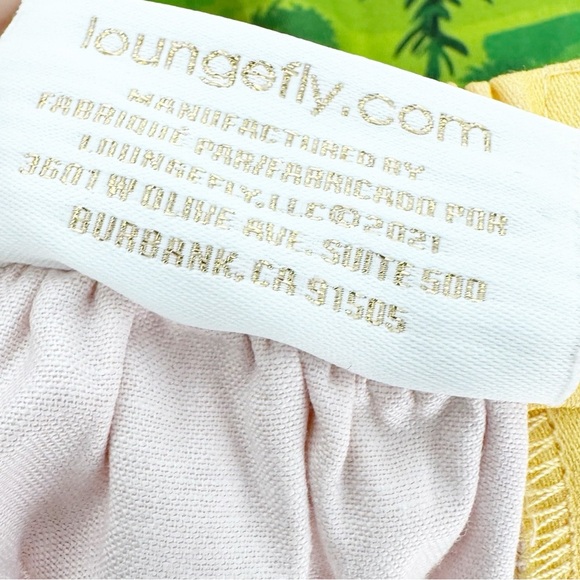 Loungefly Stitch Shoppe X Disney Snow White Smile and a Song Sandy Skirt - Picture 6 of 8